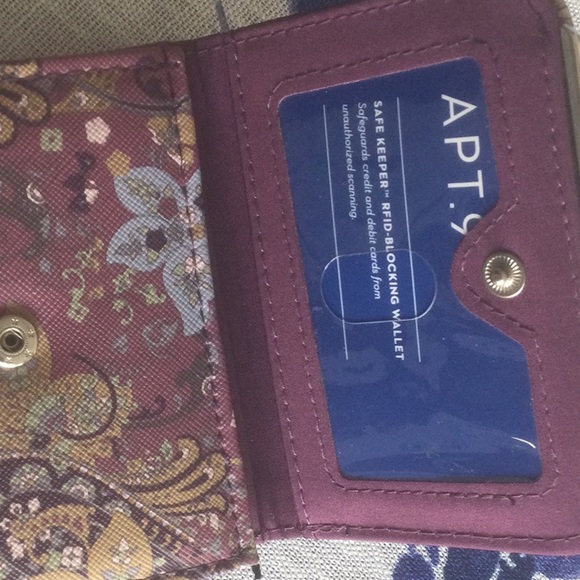 Wallet - Picture 6 of 7
